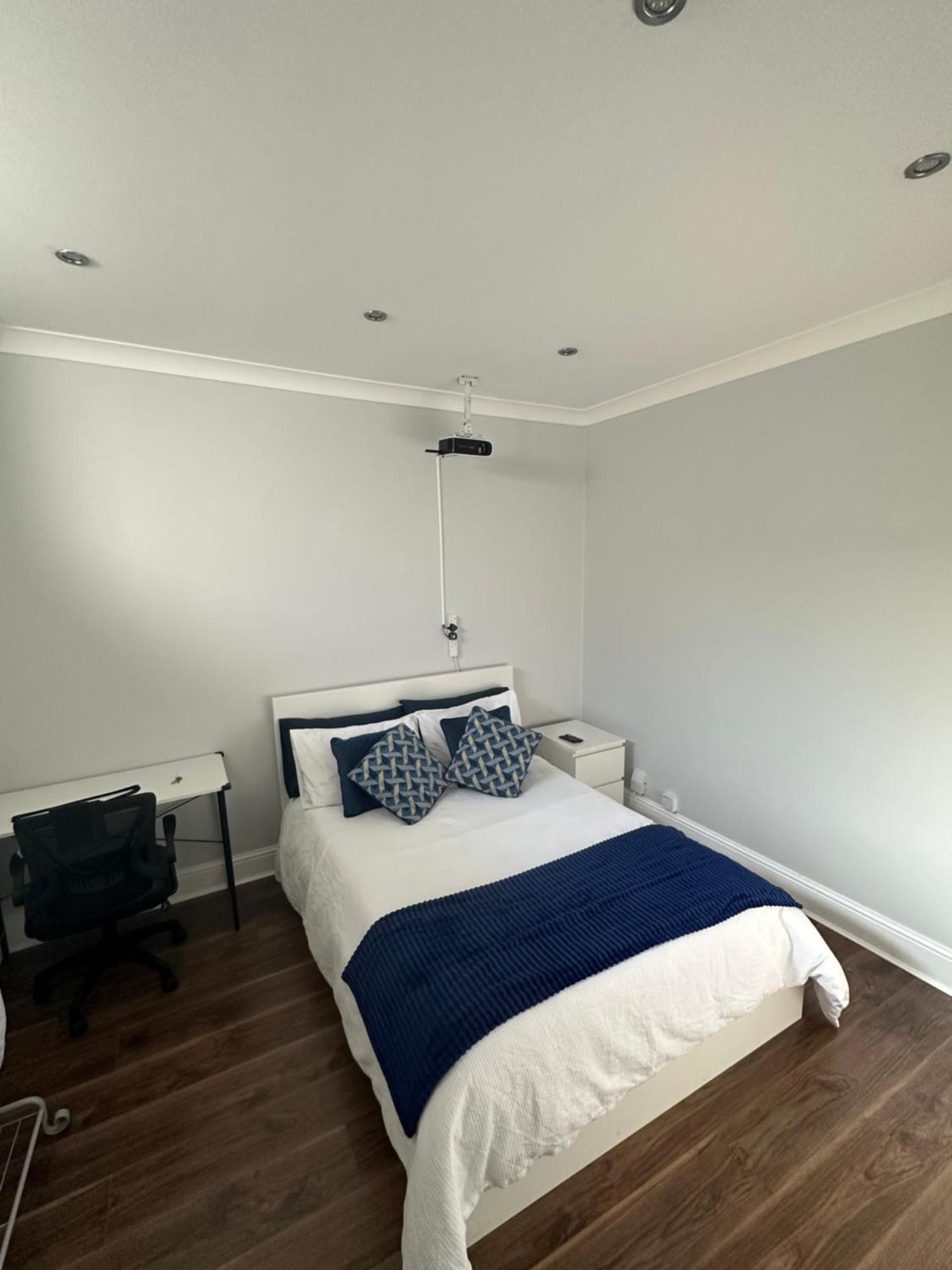 Liverpool Street Blue Bedroom Londra Esterno foto