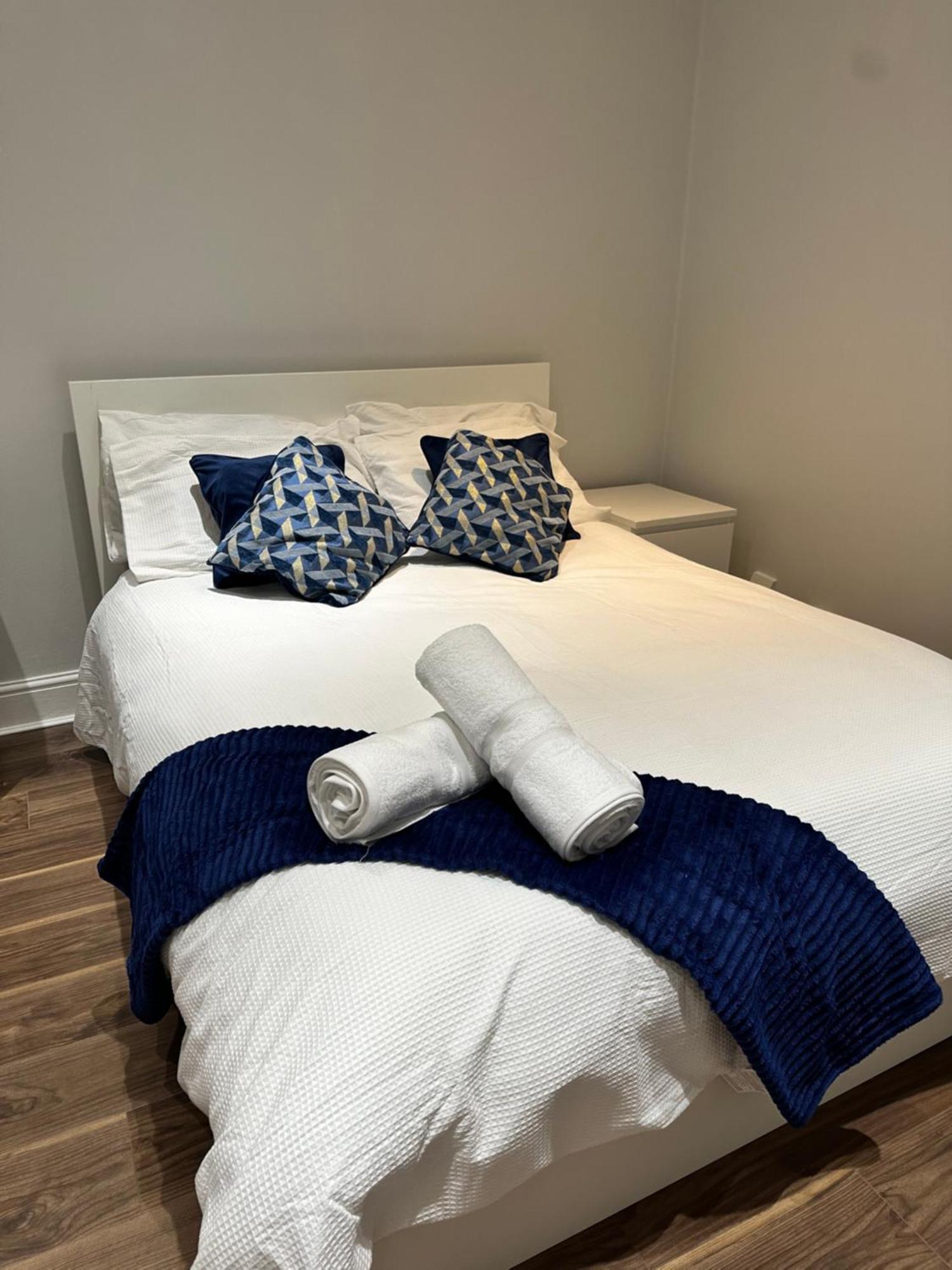 Liverpool Street Blue Bedroom Londra Esterno foto